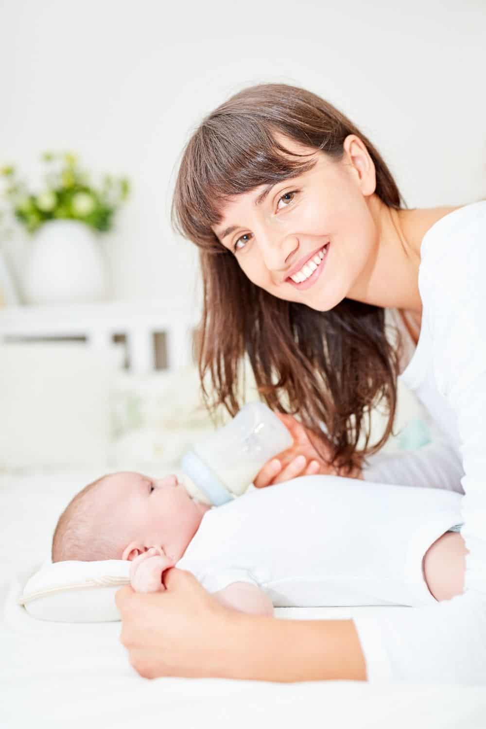 work-with-a-lactation-consultant-in-sc playtime with baby | baby settler