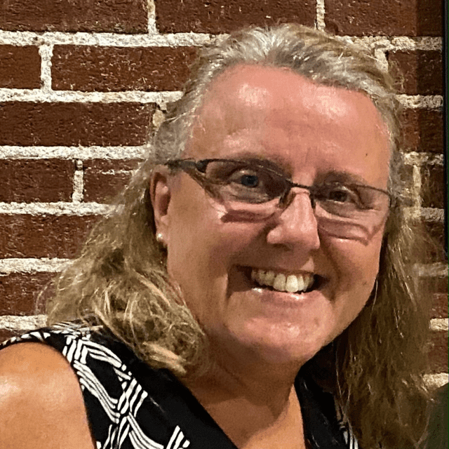 Lisa Pivin, BSN, RNC-MNN, IBCLC